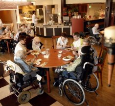 PushLiving Network colourbox1231075800x532shalvbred 235x216 - PushLiving Network